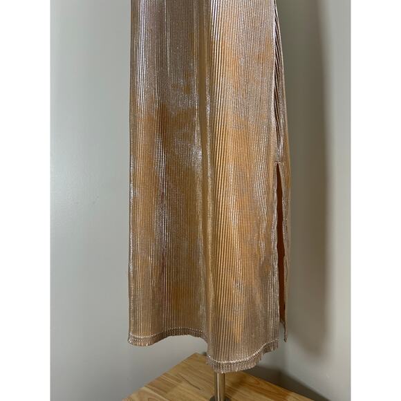 Metallic Gold Silver Spaghetti Strap Backless Flowy Shift Dress Womens M - Picture 4 of 11